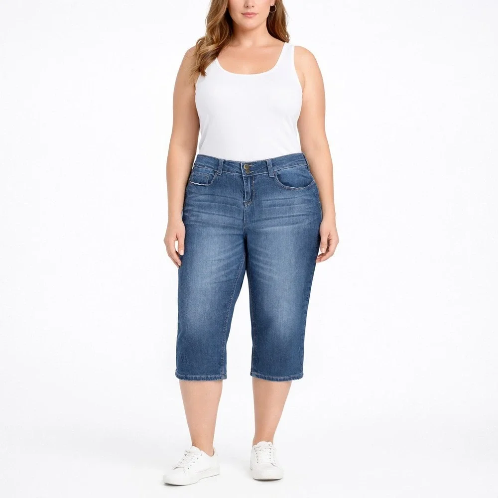 Dots Women's Size 12 Capri Jeans Blue Denim Mid Rise Mid Calf Casual 38x18‎